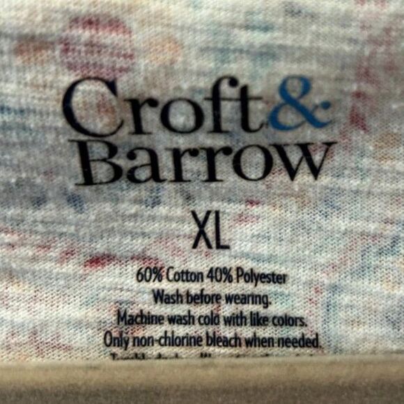Croft and Barrow V-Neck Shirt - Size XL - Picture 3 of 3